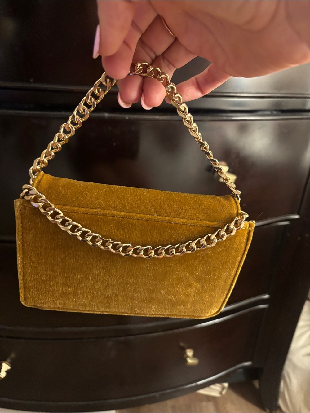 Gold Velvet Chain-Handle Women’s Shoulder Bag